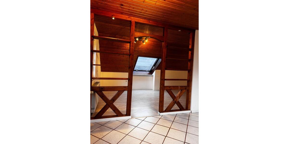 Dachgeschoßwohnung Miltenberg - 3.5 Zimmer, 78 m&sup2;, 780&euro; | Angebot:25300637