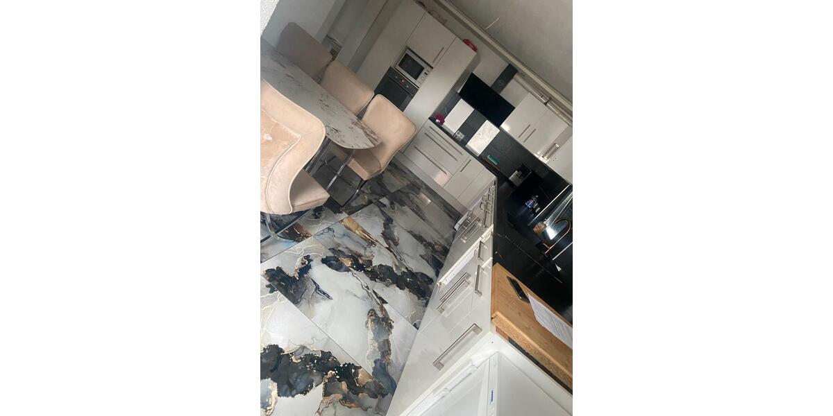 Einfamilienhaus Nürtingen - 6 Zimmer, 250 m&sup2;, 2.500&euro; | Angebot:25047803