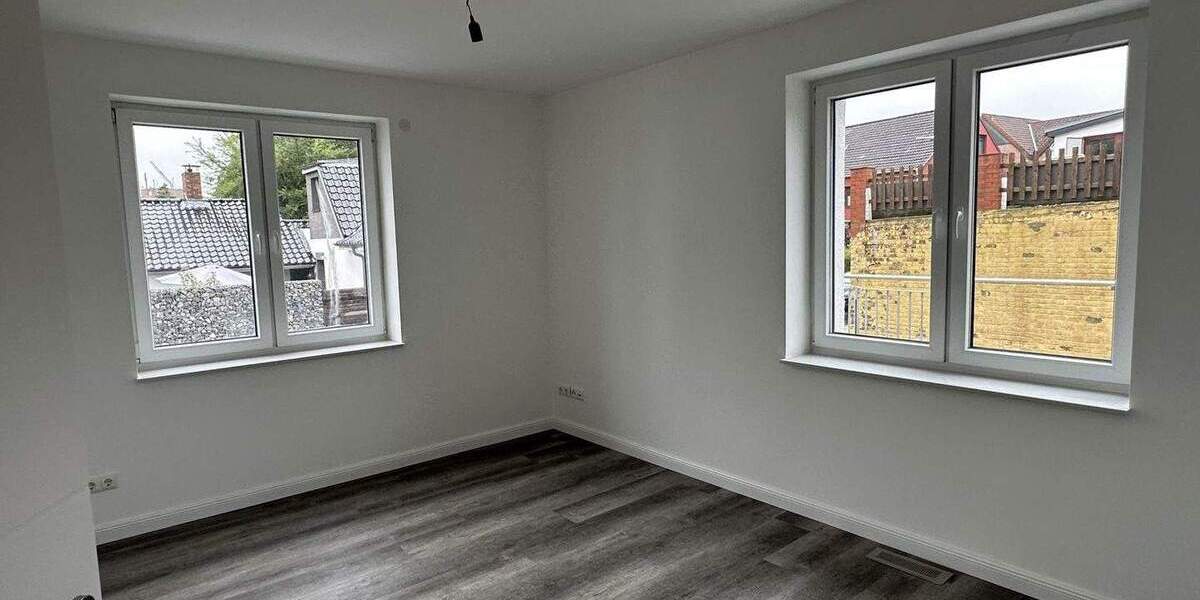 Etagenwohnung Uetersen - 3 Zimmer, 74 m&sup2;, 1.075&euro; | Angebot:24902030