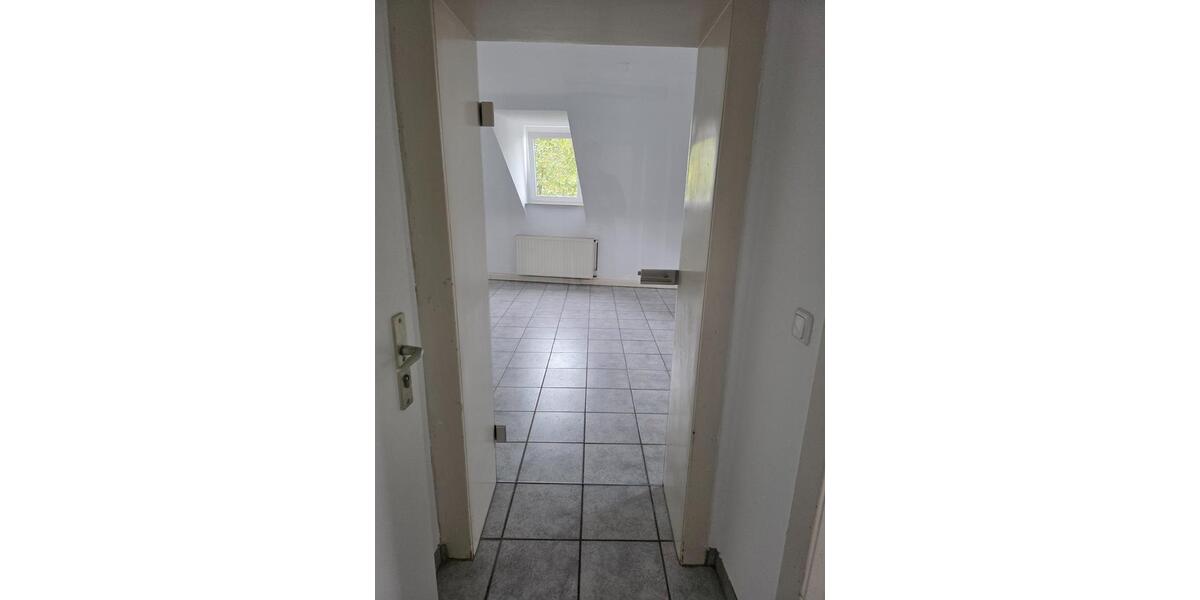 2-Zimmer-Dachgedchosswohnung in Mönchengladbach-Gladbach 1 zimmer