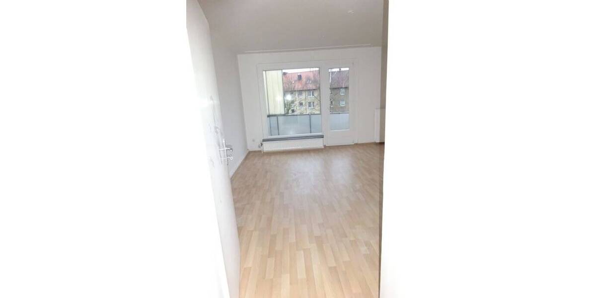 Etagenwohnung Hildesheim Ost - 3 Zimmer, 70 m&sup2;, 590&euro; | Angebot:25040937