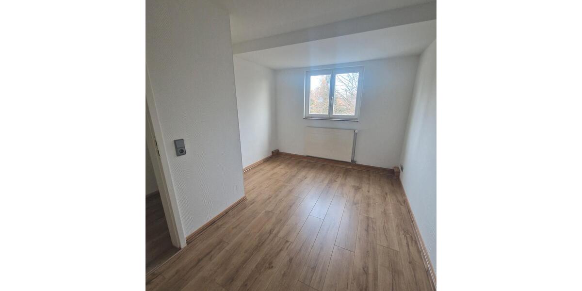 Individueller Schnitt - frisch renoviert - Wohnen in einer schönen Villa in Radebeul-Mitte 4 zimmer