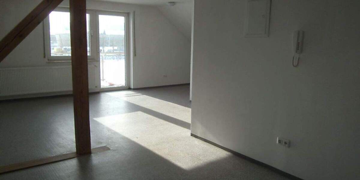 Mehrfamilienhaus, Wohnhaus Sulzbach-Rosenberg Unterschwaig - 8 Zimmer, 250 m&sup2;, 2.060&euro; | Angebot:25665485