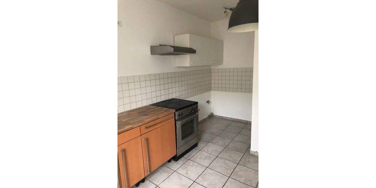 Etagenwohnung Ludwigshafen Mitte - 6 Zimmer, 130 m&sup2;, 1.300&euro; | Angebot:25701483