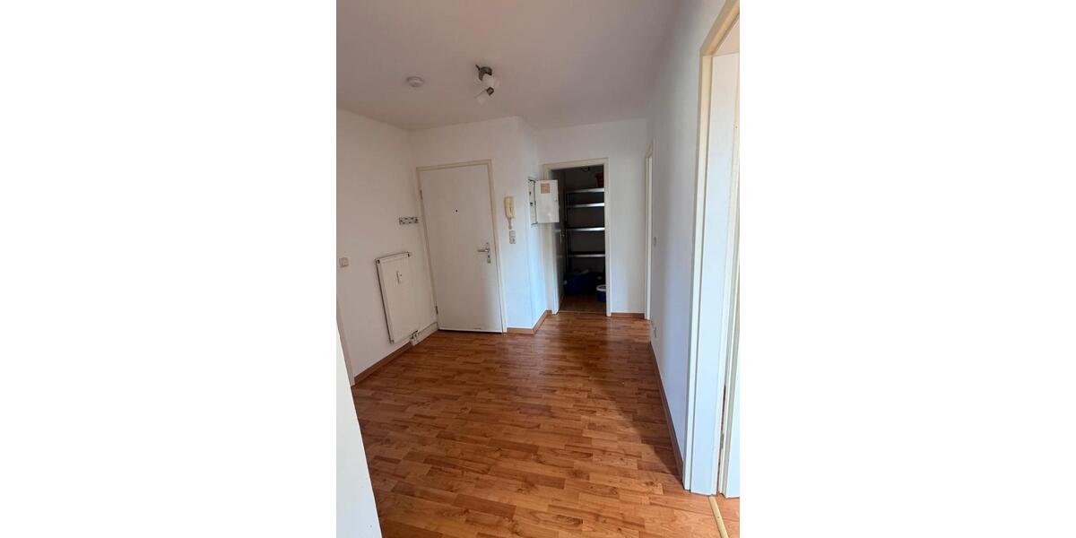 Dachgeschoßwohnung Meerane - 2 Zimmer, 65 m&sup2;, 359&euro; | Angebot:23628966