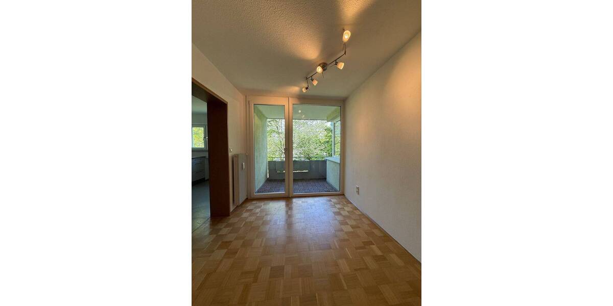 Etagenwohnung Gerbrunn - 3 Zimmer, 87 m&sup2;, 1.044&euro; | Angebot:26410346