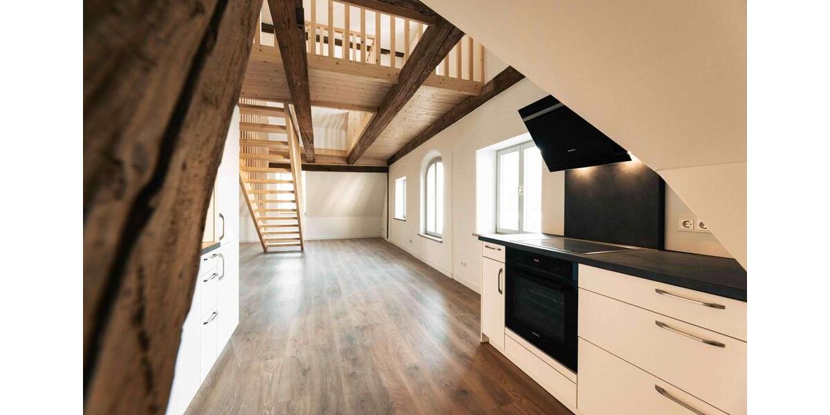 Generation 55Plus: Exklusive 3-Zimmerwohnung in herrschaftlichem Anwesen mit optimaler Infrastruktur zimmer