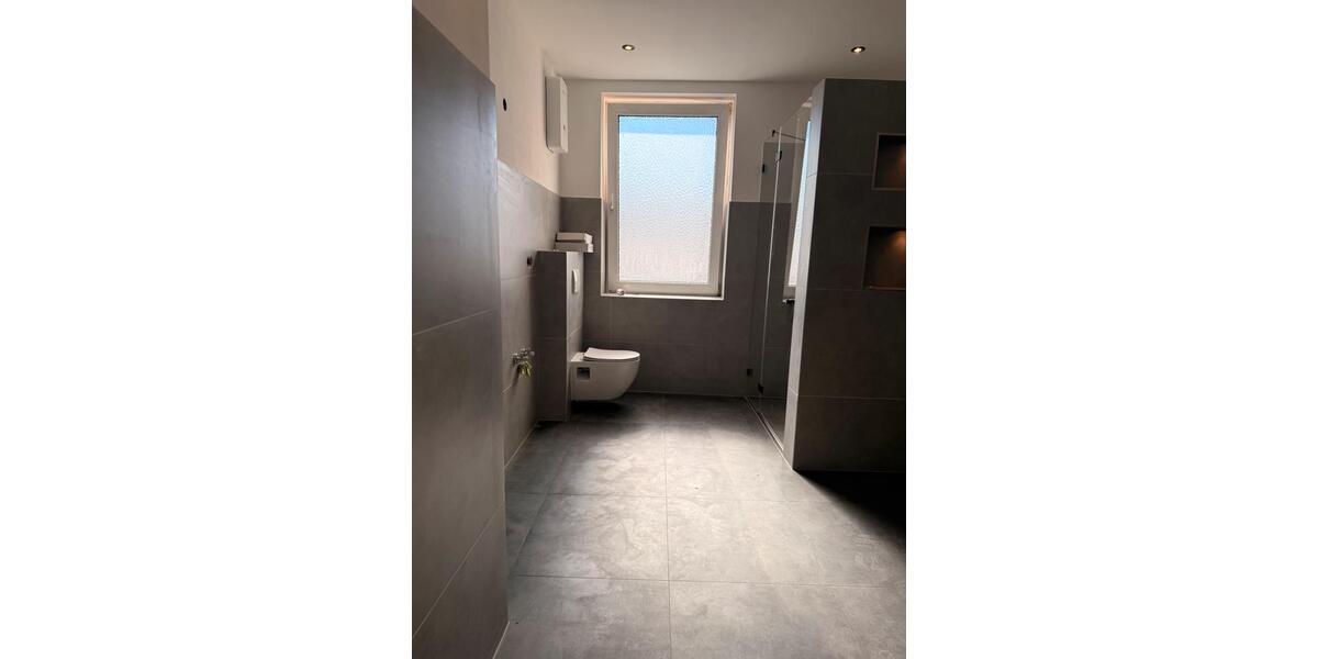 Etagenwohnung Hildesheim - 4 Zimmer, 135 m&sup2;, 1.150&euro; | Angebot:26085878