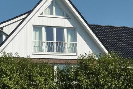 Schöne große DG Wohnung mit eigenem Eingang + großer Dachterrasse zimmer