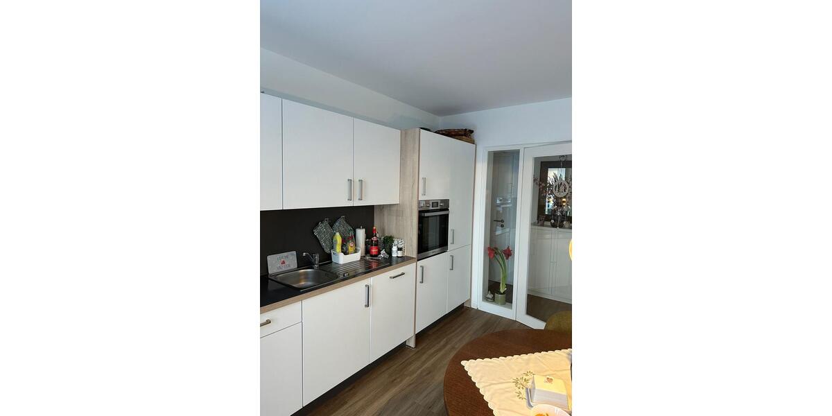 Erdgeschoßwohnung Rellingen - 3 Zimmer, 77 m&sup2;, 1.730&euro; | Angebot:24757030