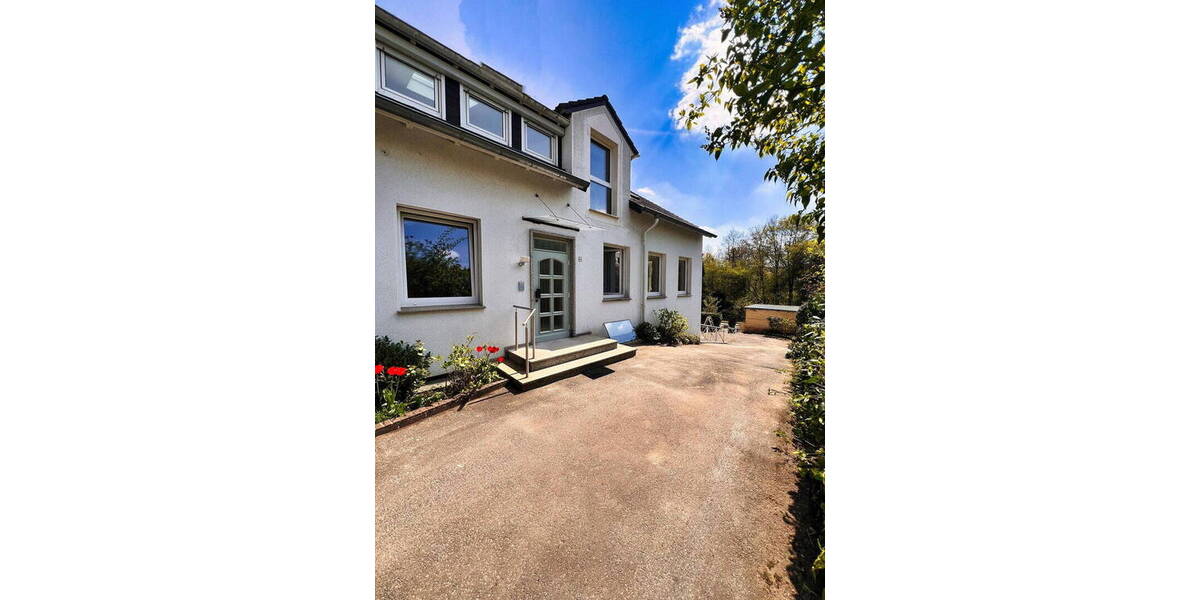 Einfamilienhaus Bielefeld Innenstadt - 9 Zimmer, 230 m&sup2;, 3.550&euro; | Angebot:26155754