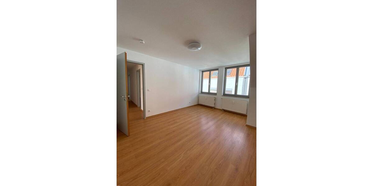 Etagenwohnung Stralsund Altstadt - 2 Zimmer, 73 m&sup2;, 735&euro; | Angebot:26275349