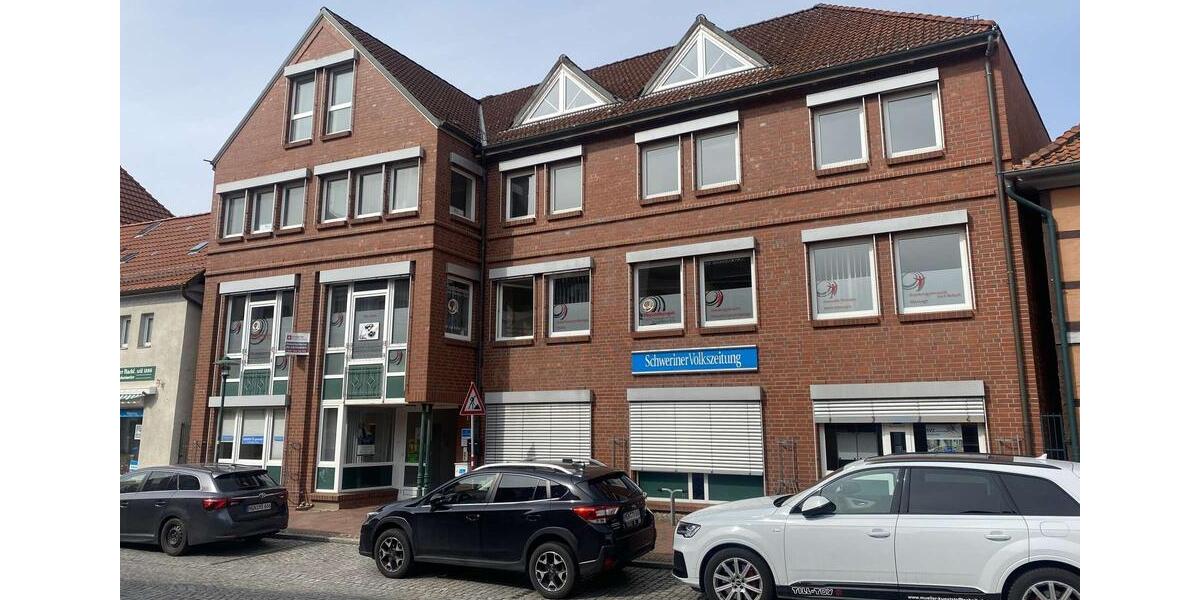 Dachgeschoßwohnung Hagenow - 6 Zimmer, 184 m&sup2;, 2.756&euro; | Angebot:25893885