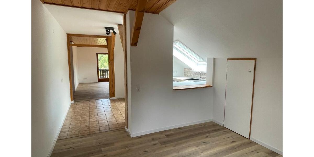 Dachgeschoßwohnung Altenglan - 4 Zimmer, 84 m&sup2;, 880&euro; | Angebot:26331350