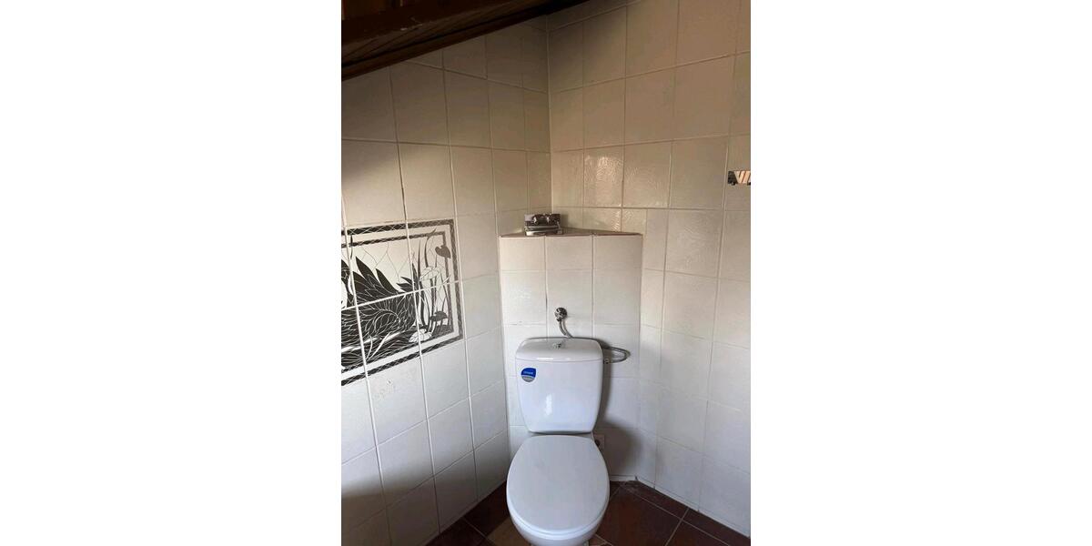 Dachgeschoßwohnung Königswinter - 3 Zimmer, 130 m&sup2;, 1.000&euro; | Angebot:25920056