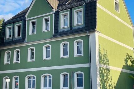 Charmante Mietwohnung 3-Raum-Dachgeschosswohnung mit EBK & Garage zimmer
