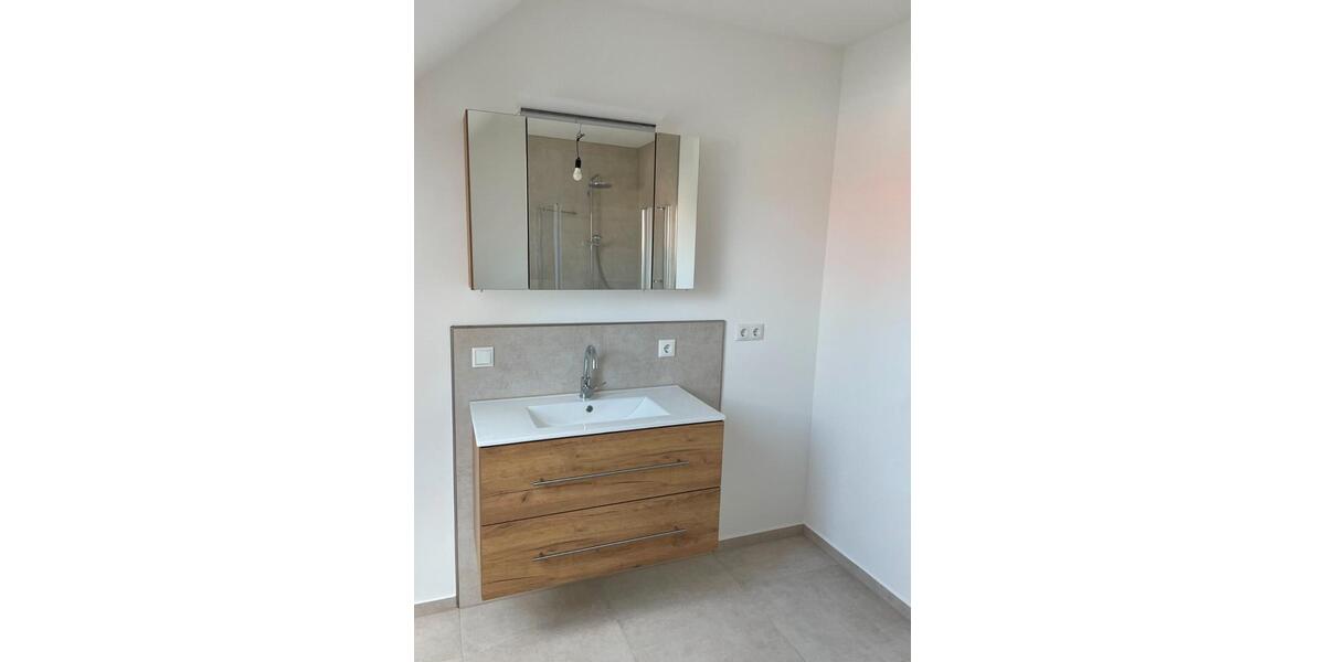 Dachgeschoßwohnung Gunzenhausen - 3 Zimmer, 90 m&sup2;, 950&euro; | Angebot:26464332