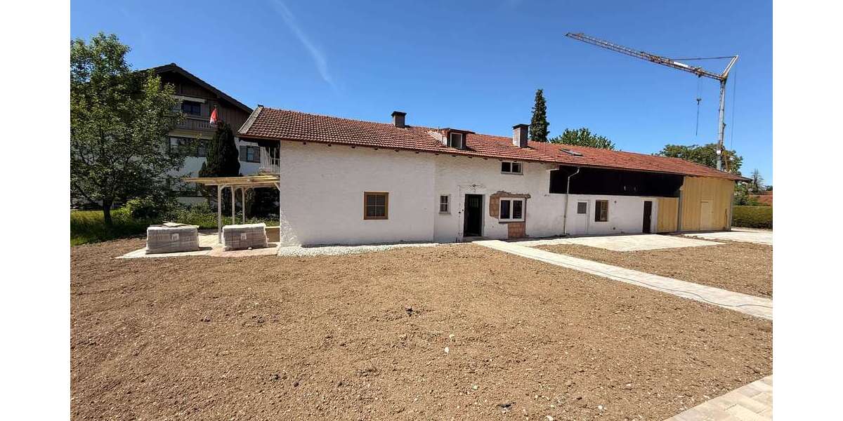 Etagenwohnung Ainring - 3 Zimmer, 127 m&sup2;, 1.125&euro; | Angebot:26185221