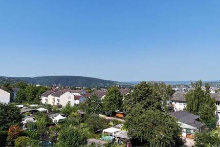 Helle 3,5-Zimmer-Komfortwohnung mit Balkon, Weitblick und Pkw-Stellplatz 3 zimmer