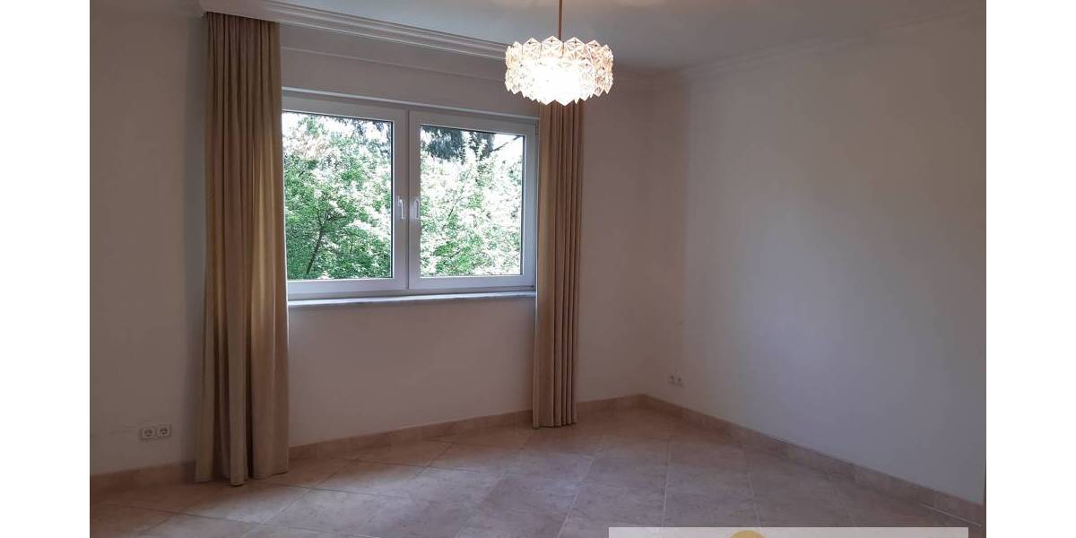 Etagenwohnung Wiesbaden Südost - 4 Zimmer, 152 m&sup2;, 1.900&euro; | Angebot:26170806