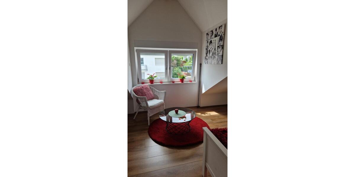 Dachgeschoßwohnung Taunusstein - 2 Zimmer, 51 m&sup2;, 650&euro; | Angebot:26690852