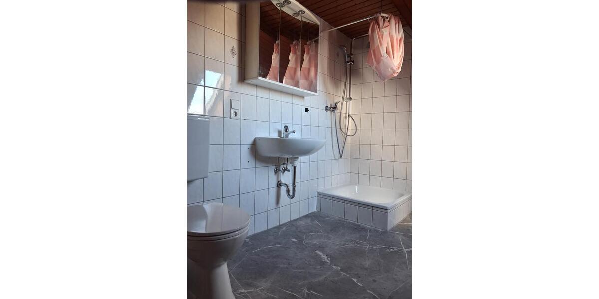 Etagenwohnung Meßstetten - 1.5 Zimmer, 30 m&sup2;, 475&euro; | Angebot:26049576