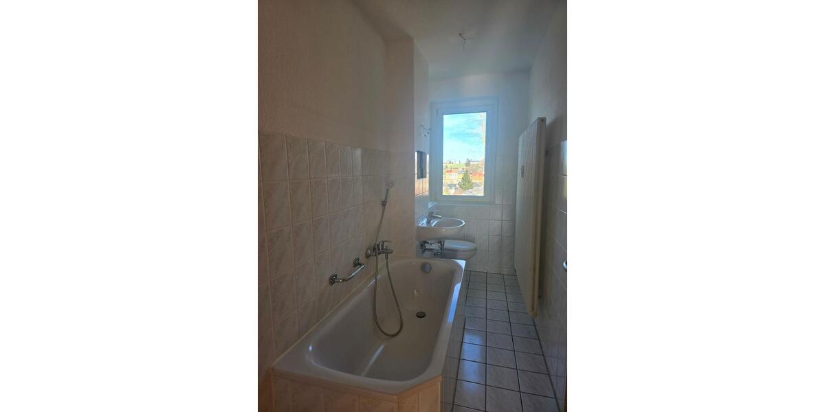 Etagenwohnung Hainichen - 3 Zimmer, 59 m&sup2;, 294&euro; | Angebot:25835508