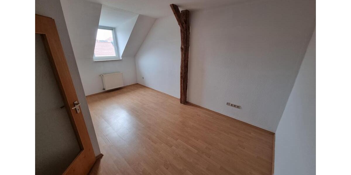 Dachgeschoßwohnung Burg - 2 Zimmer, 55 m&sup2;, 275&euro; | Angebot:24793609