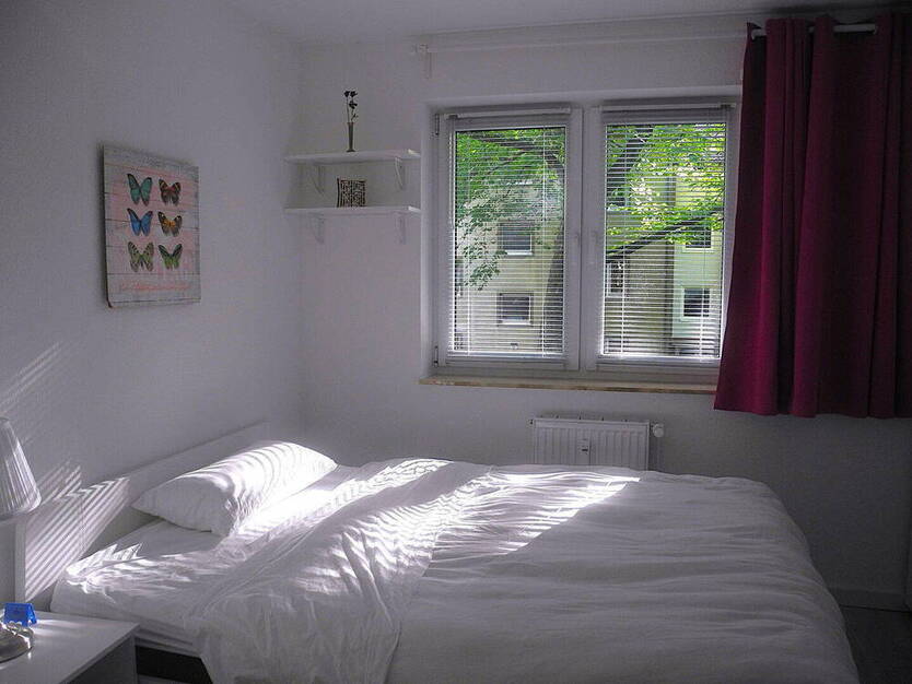 Möblierte 2-Zimmer Whg mit Balkon & Tiefgarage in Hamburg-Wandsbeck befristet min 12max 24 Monate