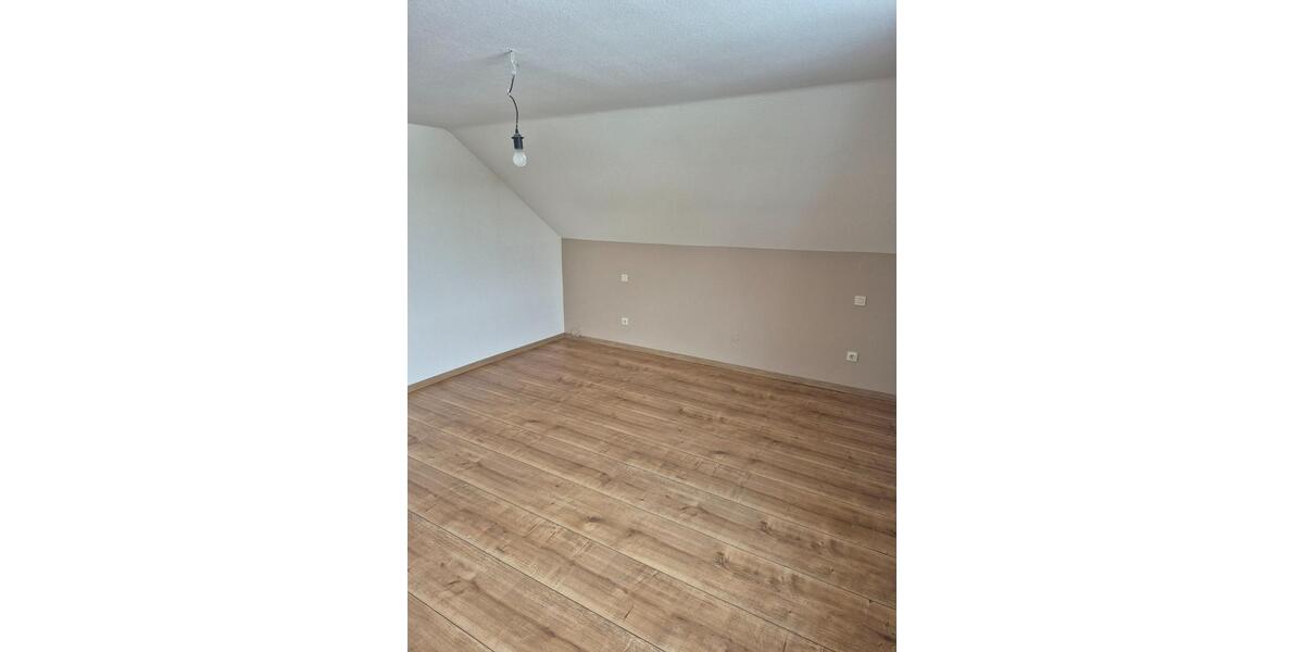 Stilvolle 3-Zimmer-Wohnung zu vermieten 3 zimmer