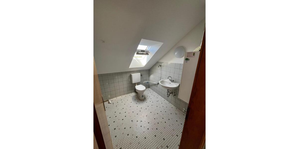 Dachgeschoßwohnung Vlotho - 1.5 Zimmer, 44 m&sup2;, 400&euro; | Angebot:26579736