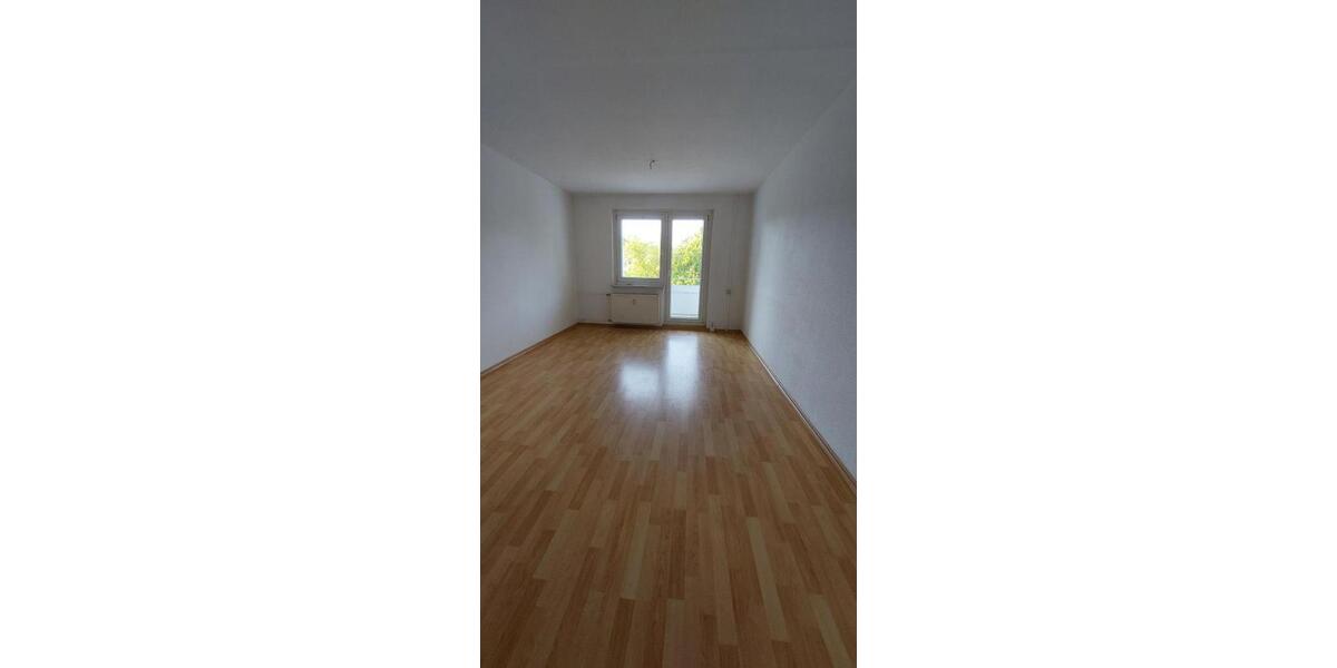 Etagenwohnung Bernsdorf - 3 Zimmer, 61 m&sup2;, 260&euro; | Angebot:23089920