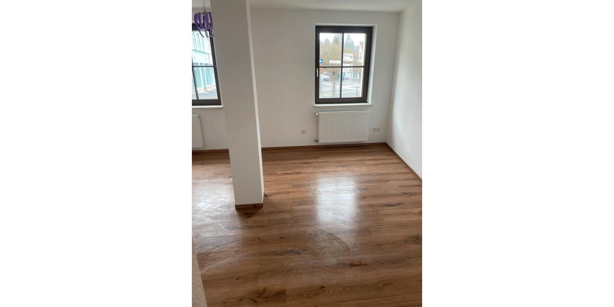 Erdgeschoßwohnung Zella-Mehlis Mehlis - 3.5 Zimmer, 100 m&sup2;, 650&euro; | Angebot:25942193