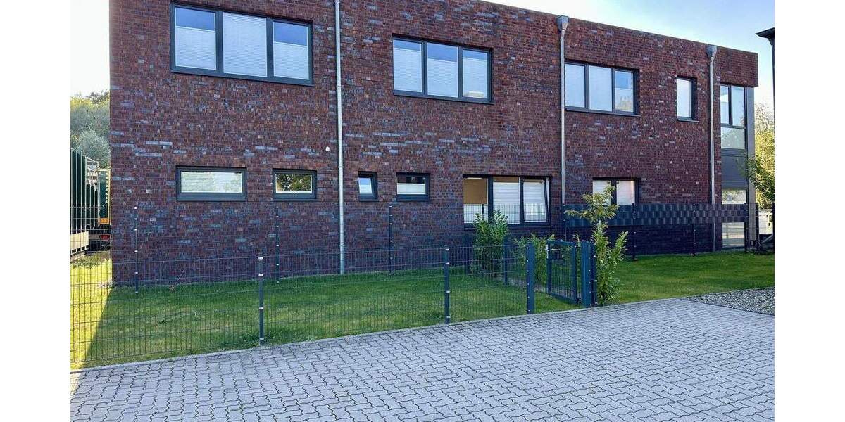 Repräsentatives Neubau-Büro mit Halle in Top-Sichtlage bei Lüneburg (Artlenburger Landstraße) zimmer