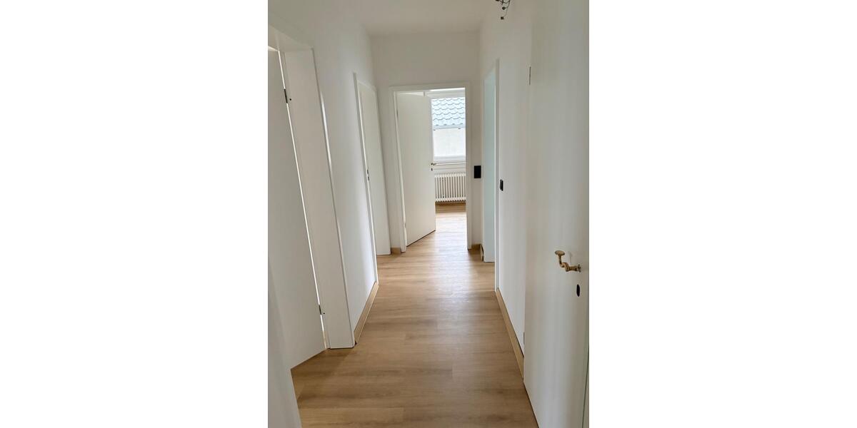 Bungalow Herleshausen - 5 Zimmer, 190 m&sup2;, 1.425&euro; | Angebot:25615087