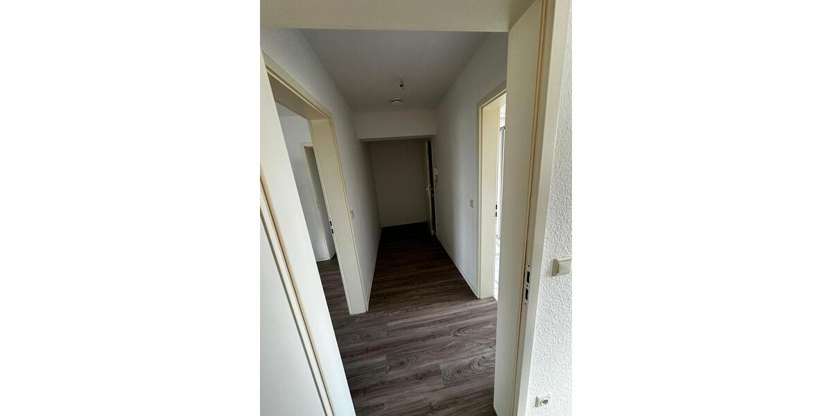 Dachgeschoßwohnung Merseburg - 2 Zimmer, 54 m&sup2;, 395&euro; | Angebot:23531731