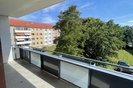 Große Wohnung mit Balkon!! zimmer