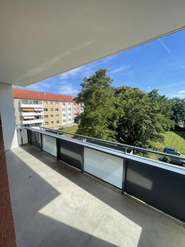 Große Wohnung mit Balkon!! zimmer