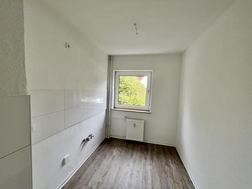 Geschmackvoll SANIERTE ERDGESCHOSSWOHNUNG mit flexiblem Grundriss und BALKON!! zimmer