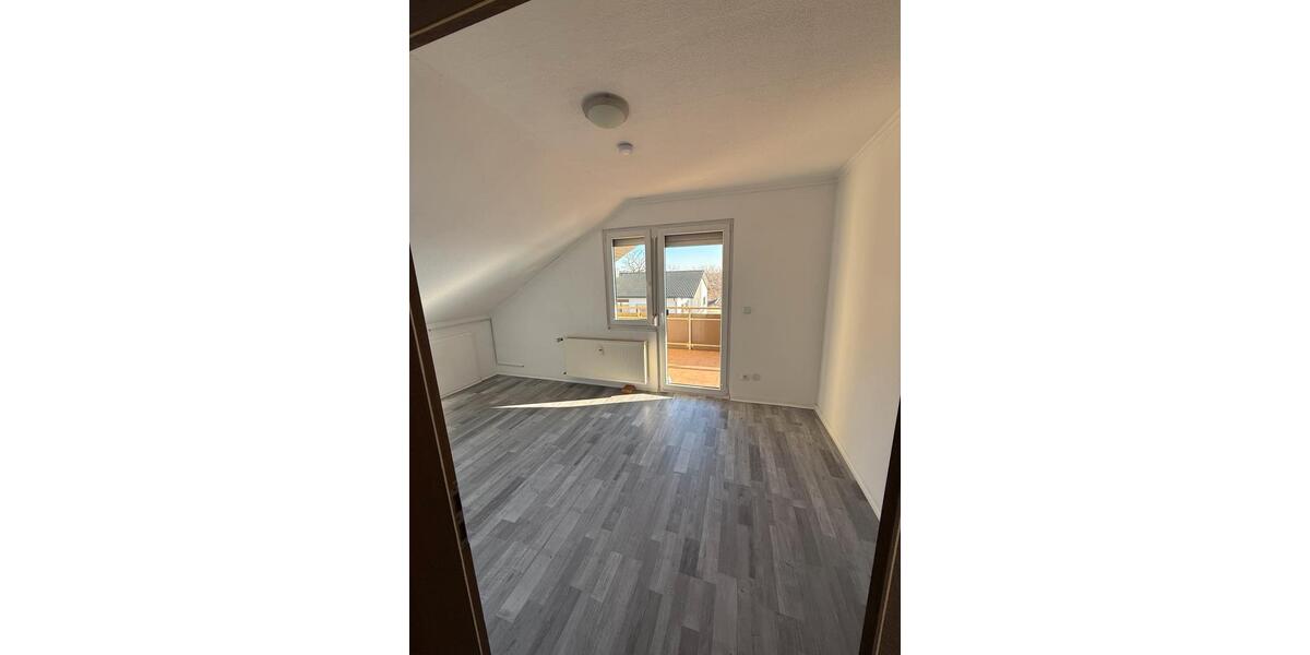 Dachgeschoßwohnung Siegelsbach - 4 Zimmer, 66 m&sup2;, 1.050&euro; | Angebot:26129774