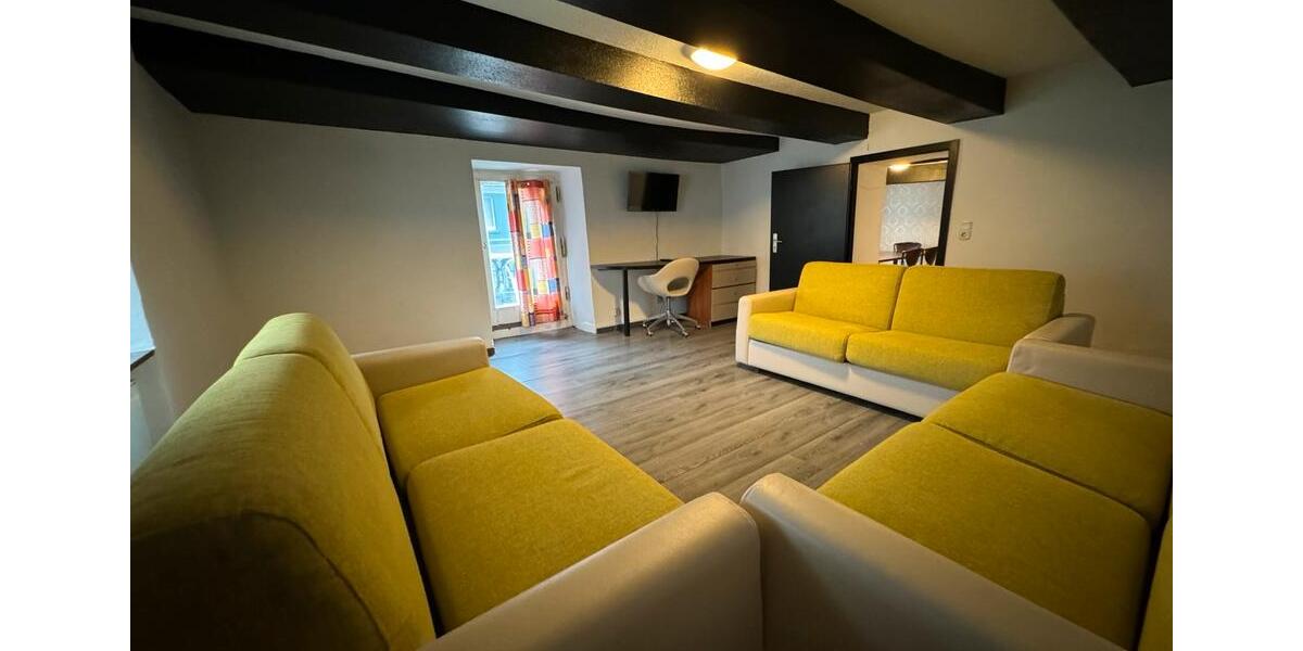 Wohnen auf Zeit Werdohl - 8 Zimmer, 190 m&sup2;, 10&euro; | Angebot:26127806
