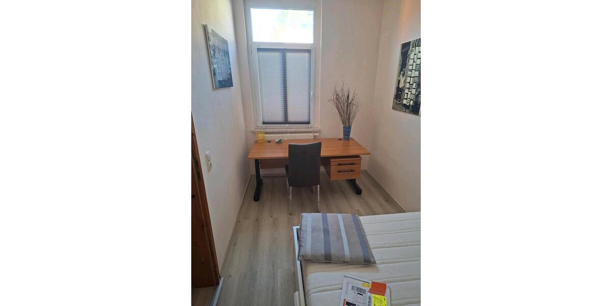 Wohnen auf Zeit Oelsnitz (Vogtland) - 3 Zimmer, 16 m&sup2;, 200&euro; | Angebot:23709324