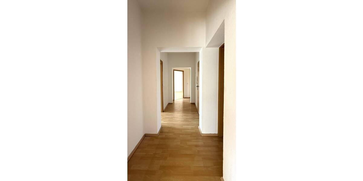 Etagenwohnung Frankfurt (Oder) Frankfurt - 4 Zimmer, 93 m&sup2;, 700&euro; | Angebot:26187948