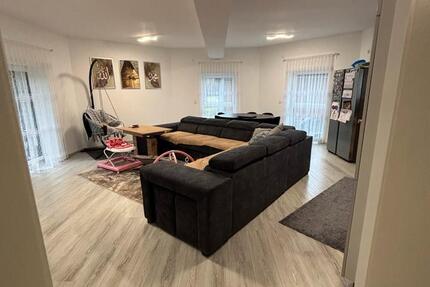 2ZKB Wohnung in Haiger Erdgeschoss mit Terrasse & Parkplatz 3 zimmer