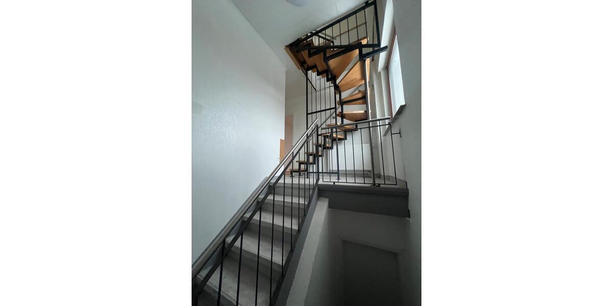 Dachgeschoßwohnung Löhne - 3 Zimmer, 100 m&sup2;, 1.000&euro; | Angebot:24818729