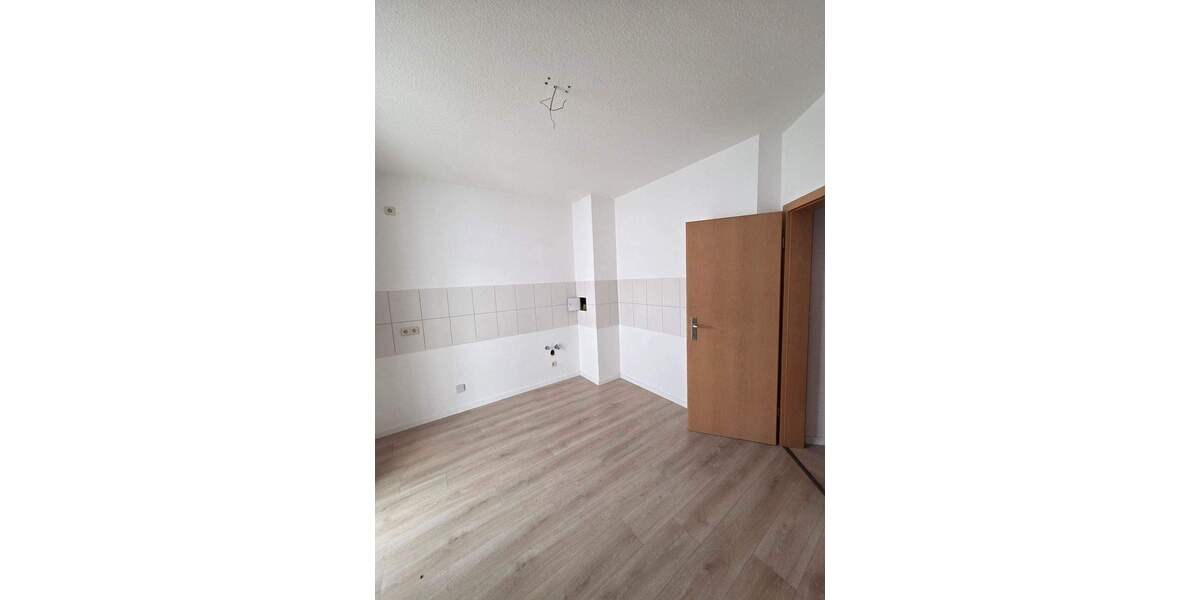 Etagenwohnung Waldheim - 2 Zimmer, 62 m&sup2;, 340&euro; | Angebot:25688925