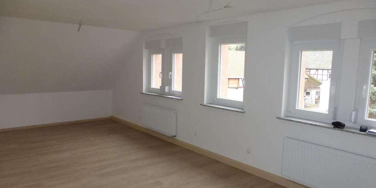 Etagenwohnung Mülsen - 3 Zimmer, 74 m&sup2;, 525&euro; | Angebot:24957298