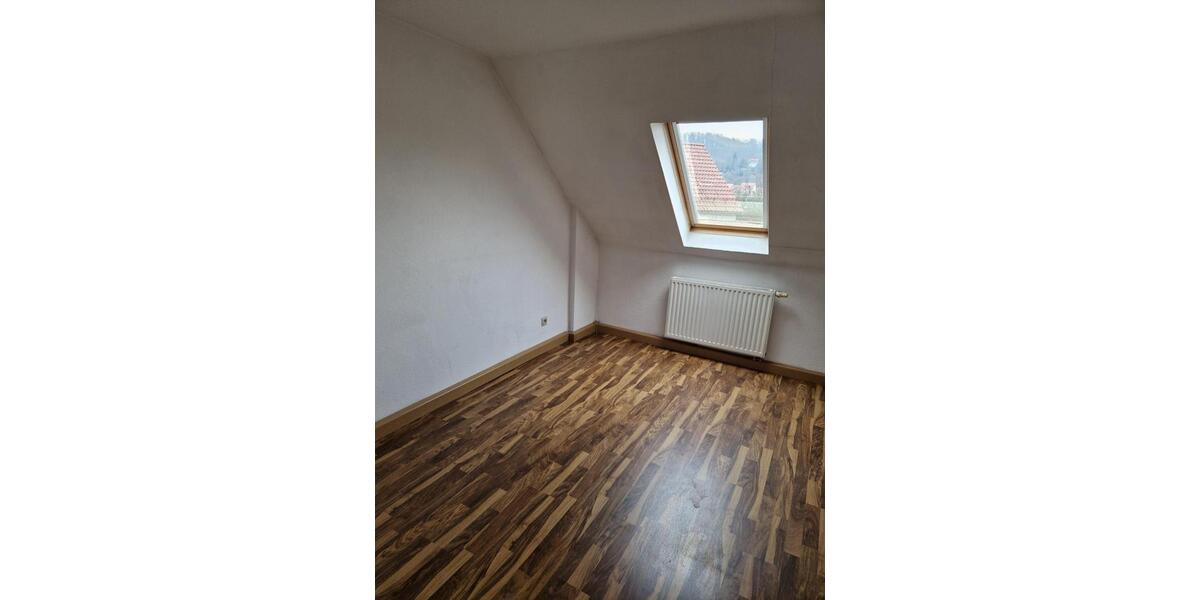 Dachgeschoßwohnung Eisenach - 2 Zimmer, 52 m&sup2;, 364&euro; | Angebot:26004796