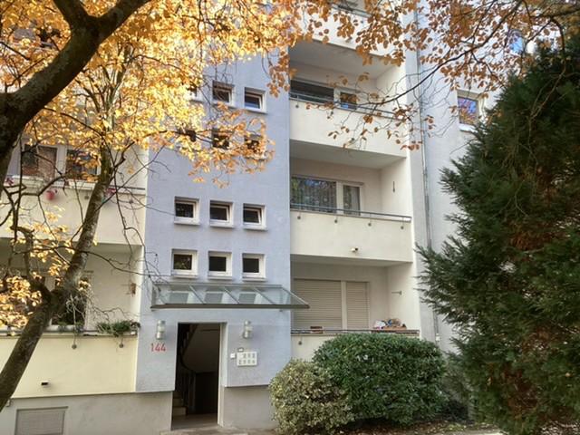 Sanierte und renovierte 1-Zimmer-Wohnung mit Balkon zimmer