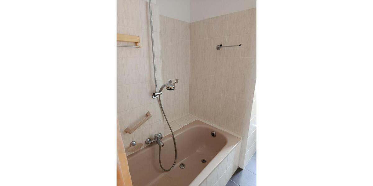 Etagenwohnung Bielefeld Mitte - 4 Zimmer, 86 m&sup2;, 750&euro; | Angebot:26337666